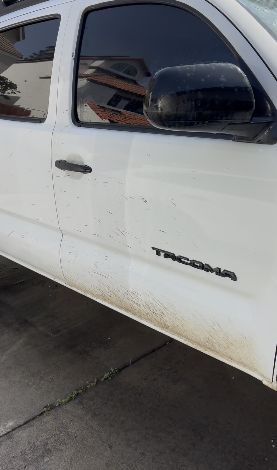 Toyota Tacoma Exterior Detail — photo 6